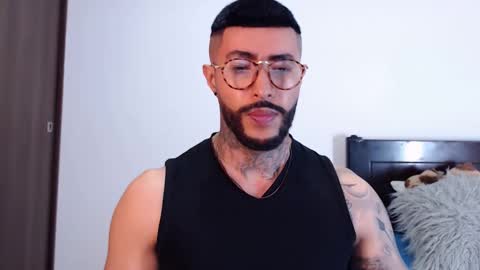 Independent Model online show from 9, 2, 2025