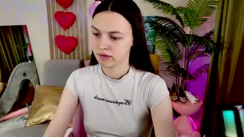 Snapshot of maxincarroll chatting on 18, 6, 2026 MaxinCarroll online show from 18, 6, 2026
