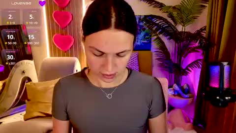 Snapshot of maxincarroll chatting on 4, 7, 2026 MaxinCarroll online show from 4, 7, 2026