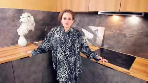 Lucy online show from 23, 2, 2025