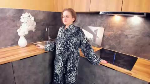 Lucy online show from 23, 2, 2025