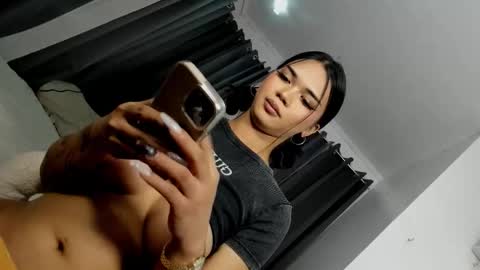 maxyy online show from 10, 10, 2025