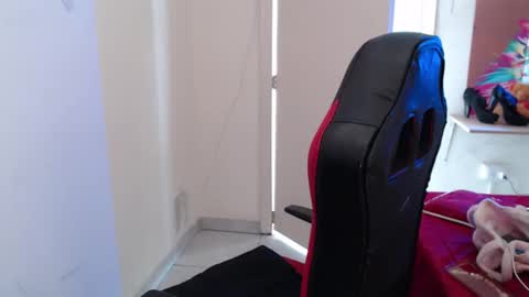 maxinesex_ online show from 18, 11, 2025