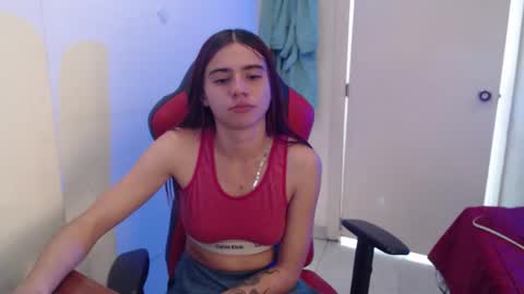 Snapshot of maxinesex_ chatting on 23, 5, 2026 maxinesex_ online show from 23, 5, 2026