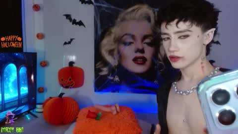 Snapshot of maxiy_001 chatting on 5, 10, 2025 Max online show from 5, 10, 2025