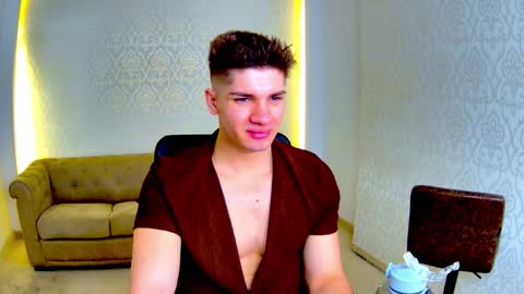 MaxKaiden online show from 27, 2, 2026