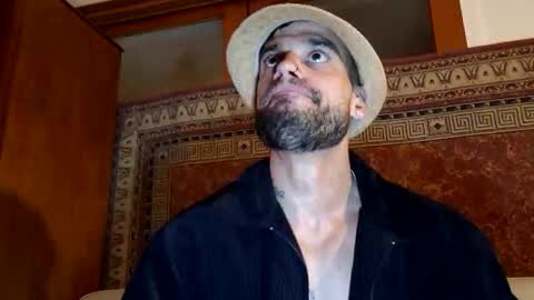 Luca Dominus online show from 10, 9, 2025