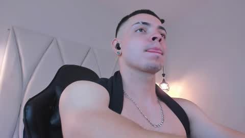 Snapshot of maxwell_dupont chatting on 26, 2, 2025 MAX online show from 26, 2, 2025