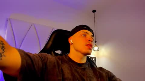 MAX online show from 1, 12, 2025