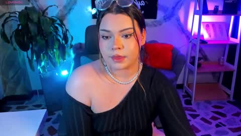 Maxine Minx online show from 15, 2, 2026