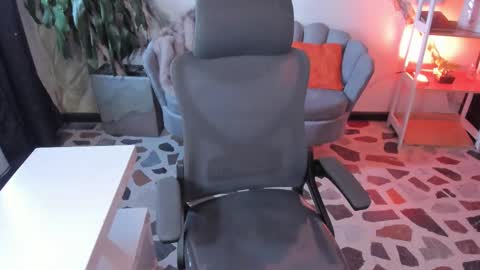 Maxine Minx online show from 1, 3, 2026