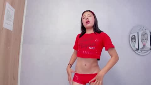 Snapshot of may_fox06 chatting on 14, 2, 2025 MAY online show from 14, 2, 2025