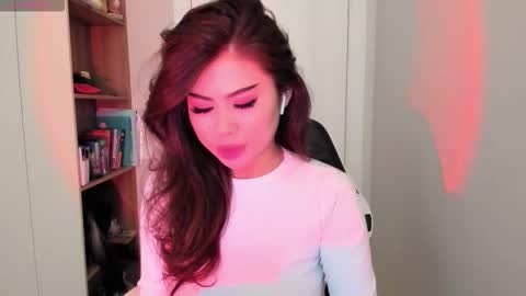 Mia online show from 17, 12, 2025