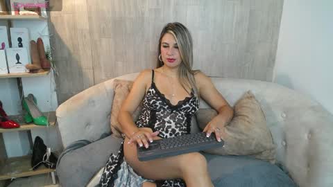 may_wood online show from 10, 4, 2026