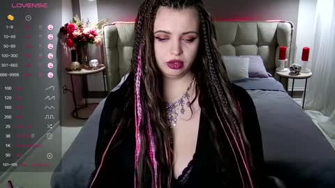 Maya Mils online show from 16, 12, 2024
