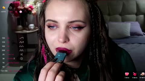 Maya Mils online show from 17, 12, 2024