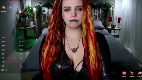 Maya Mils online show from 29, 12, 2024