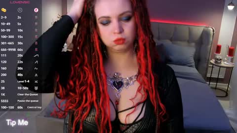 Maya Mils online show from 17, 4, 2026