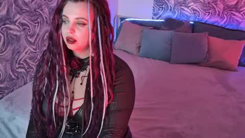 Snapshot of maya_mils chatting on 18, 5, 2026 Maya Mils online show from 18, 5, 2026