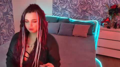 Snapshot of maya_mils chatting on 25, 5, 2026 Maya Mils online show from 25, 5, 2026