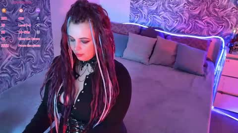 Snapshot of maya_mils chatting on 31, 5, 2026 Maya Mils online show from 31, 5, 2026