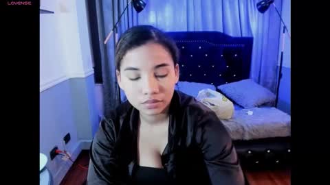 Maya online show from 24, 11, 2025