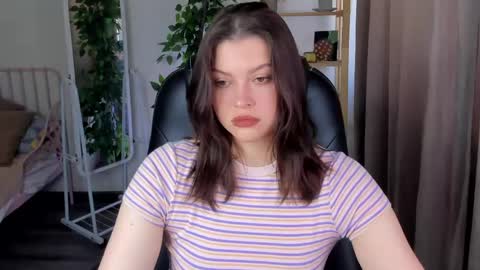 Snapshot of mayaamimi chatting on 1, 6, 2026 Mimi online show from 1, 6, 2026