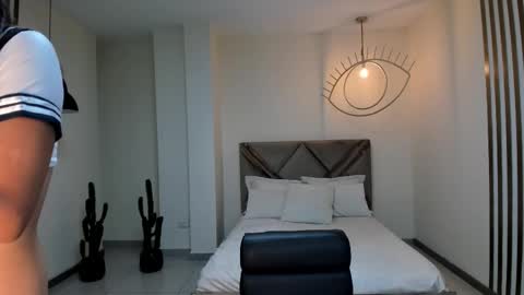 Snapshot of mayahoffman_ chatting on 17, 1, 2026 M A Y A H O F F M A N online show from 17, 1, 2026