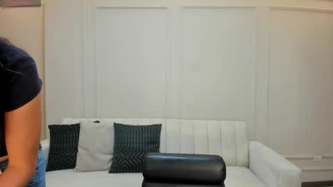 Snapshot of mayahoffman_ chatting on 9, 2, 2026 M A Y A H O F F M A N online show from 9, 2, 2026