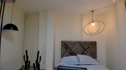 Snapshot of mayahoffman_ chatting on 20, 2, 2026 M A Y A H O F F M A N online show from 20, 2, 2026