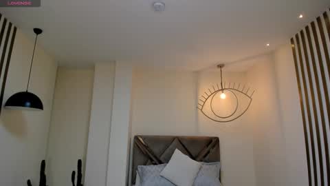 Snapshot of mayahoffman_ chatting on 3, 3, 2026 M A Y A H O F F M A N online show from 3, 3, 2026