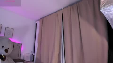 Mayajhons online show from 7, 1, 2026