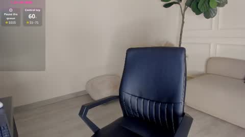 Snapshot of mayalee_ chatting on 18, 6, 2026 mayalee_ online show from 18, 6, 2026
