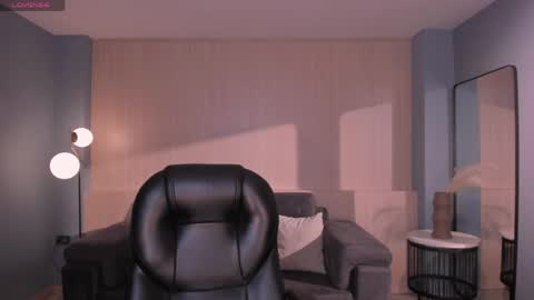 Maya online show from 4, 4, 2026