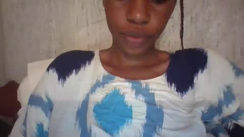 Snapshot of mayan001 chatting on 13, 10, 2025 mayan online show from 13, 10, 2025