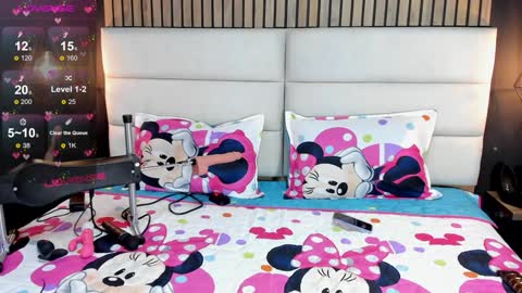 Snapshot of mayarusell01 chatting on 18, 1, 2025 Nicolle Ruselle Hello my lovely schedule for great fun from 630 am and end 800 pm Colombian time I wait for you online show from 18, 1, 2025