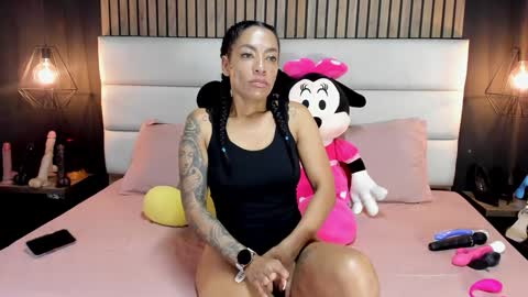 Snapshot of mayarusell01 chatting on 26, 1, 2025 Nicolle Ruselle Hello my lovely schedule for great fun from 630 am and end 800 pm Colombian time I wait for you online show from 26, 1, 2025