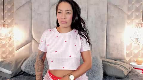 Nicolle Ruselle   Hello my lovely  schedule for great fun from  630 am and end 800 pm Colombian time I wait for you online show from 12, 10, 2025