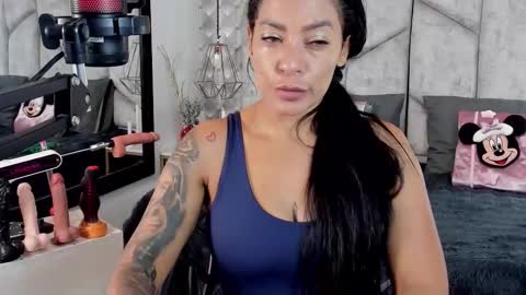 Nicolle Ruselle   Hello my lovely  schedule for great fun from  630 am and end 800 pm Colombian time I wait for you online show from 13, 11, 2025