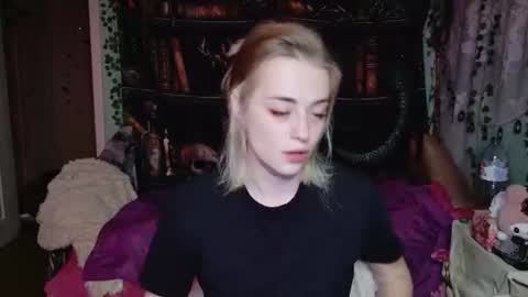 maybe_yours333 online show from 29, 7, 2026