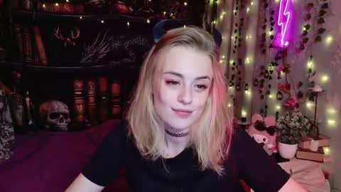 maybe_yours333 online show from 5, 8, 2026