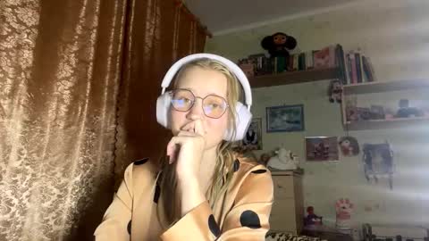 Lola online show from 2, 10, 2025