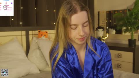 Snapshot of maydaedgin chatting on 6, 1, 2025 Violet online show from 6, 1, 2025