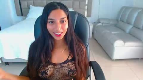 Snapshot of maydivaxox chatting on 3, 8, 2026 MAYA online show from 3, 8, 2026