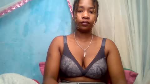 Snapshot of mayrah5 chatting on 7, 6, 2026 mayrah online show from 7, 6, 2026