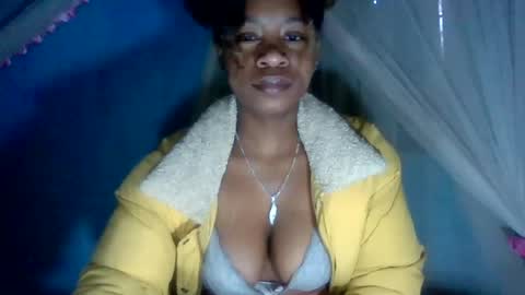 Snapshot of mayrah5 chatting on 7, 7, 2026 mayrah online show from 7, 7, 2026