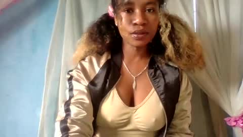 Snapshot of mayrah5 chatting on 8, 7, 2026 mayrah online show from 8, 7, 2026