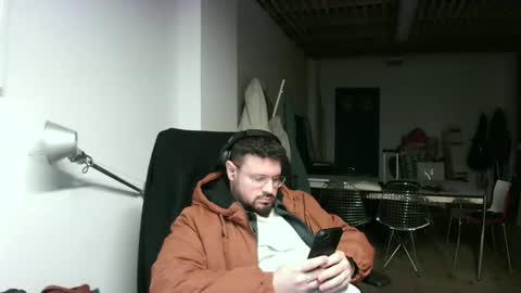 maythe4bwu online show from 25, 1, 2025