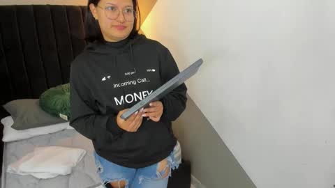 Mayu KIm online show from 30, 11, 2025