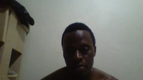 Snapshot of mb4006 chatting on 4, 8, 2026 0040 online show from 4, 8, 2026